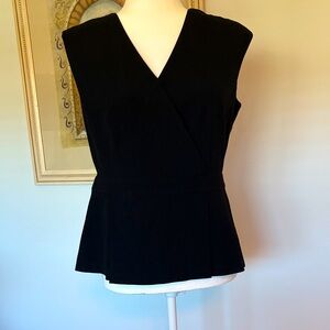 Ann Taylor peplum top
Size 4
Back zipper